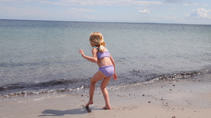 natur strand pige 4344