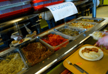 Forslag om kødfri skolemad skaber røre i Frankrig