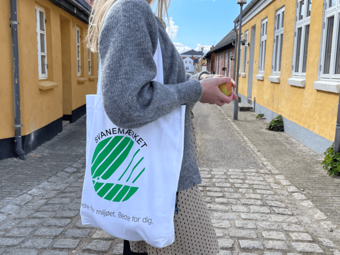 env Svanemærket bærepose kvinde