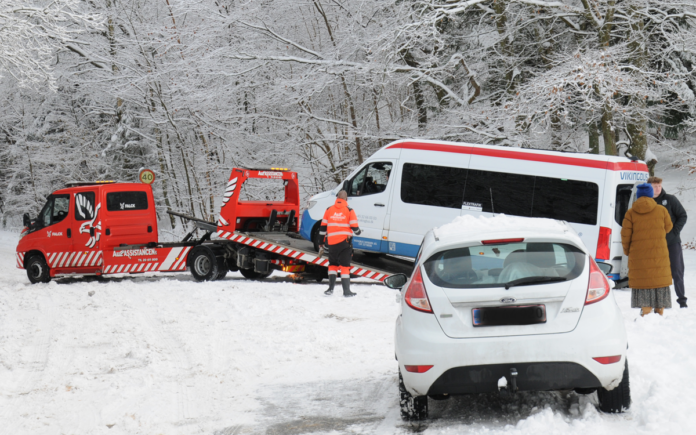 sne vinter autohjælp 0888