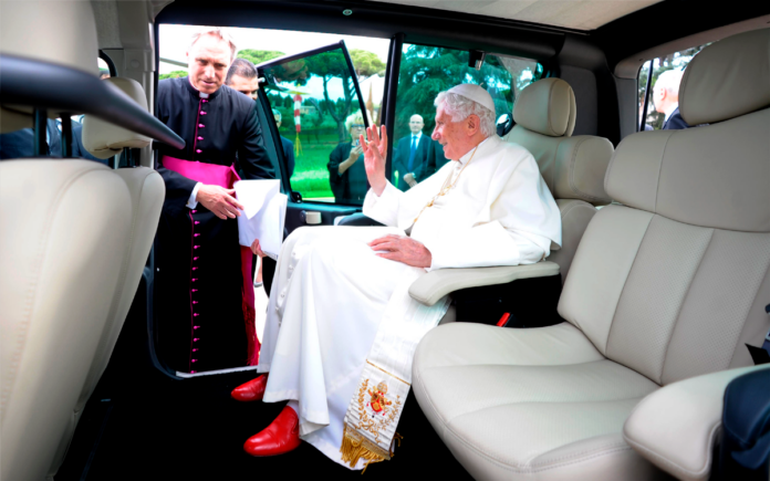 Paven i elbil Renault 33265